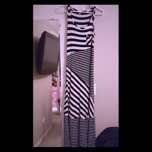 SOLD. Crossposted. Maxi Dress